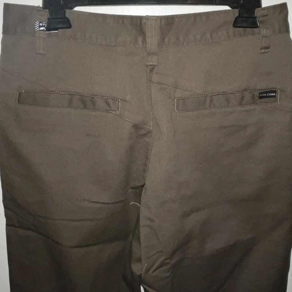 Volcom shorts - Picture 4 of 9